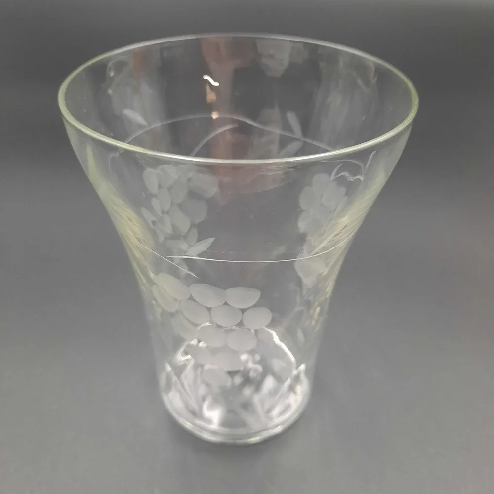 Vintage Etched Crystal‎ Tumbler with Grape Cluster Design